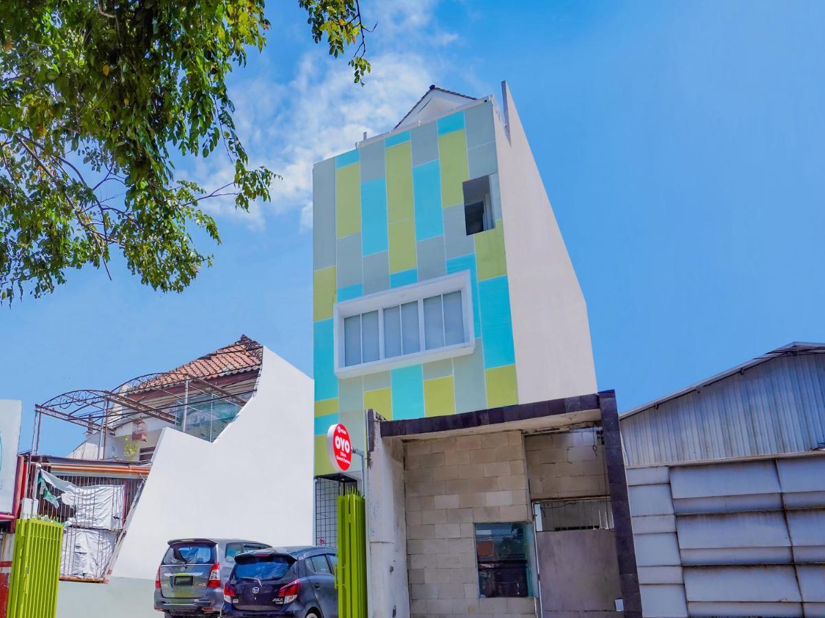 Super Oyo Capital O 90336 Olive Guest House Сурабая Екстер'єр фото