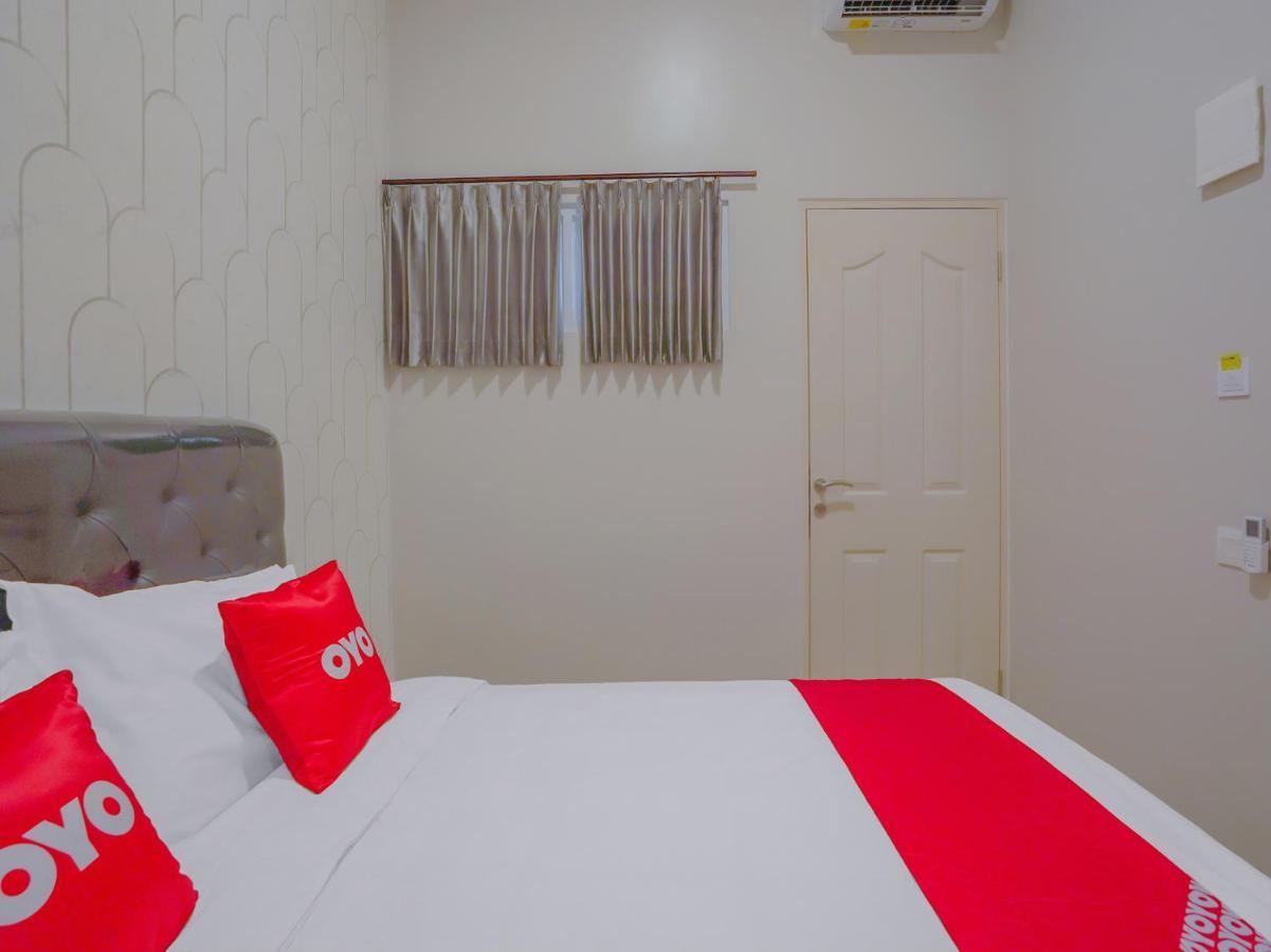 Super Oyo Capital O 90336 Olive Guest House Сурабая Екстер'єр фото