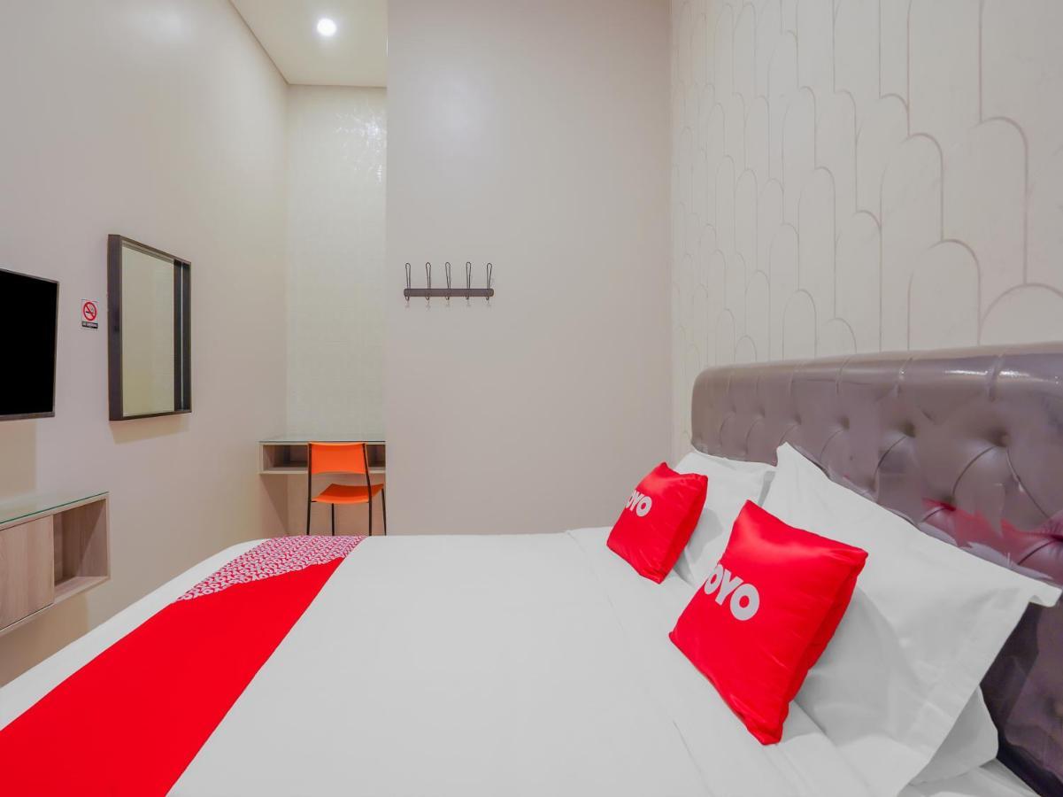 Super Oyo Capital O 90336 Olive Guest House Сурабая Екстер'єр фото