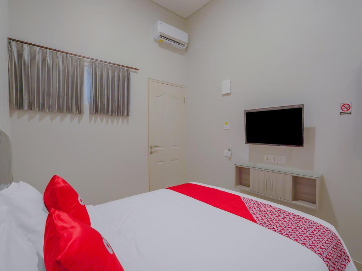 Super Oyo Capital O 90336 Olive Guest House Сурабая Екстер'єр фото