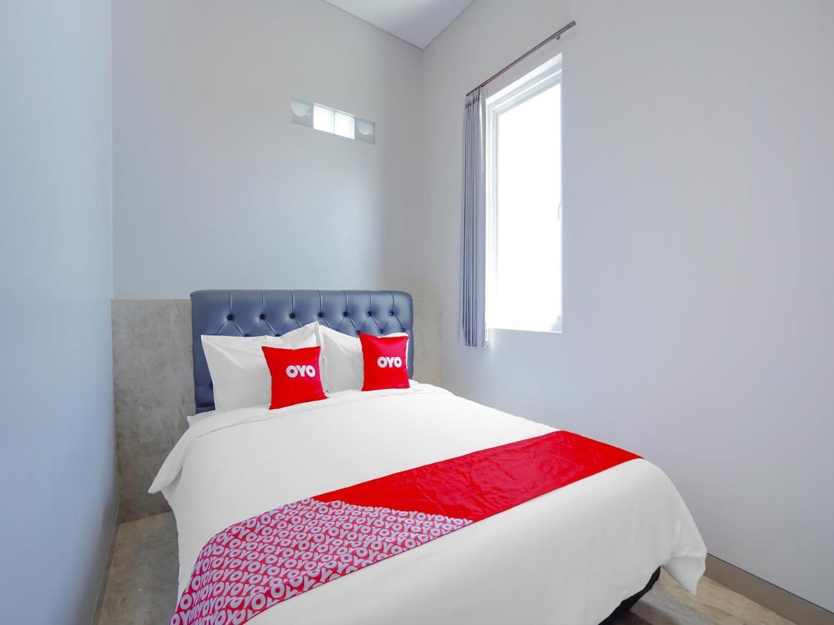 Super Oyo Capital O 90336 Olive Guest House Сурабая Екстер'єр фото
